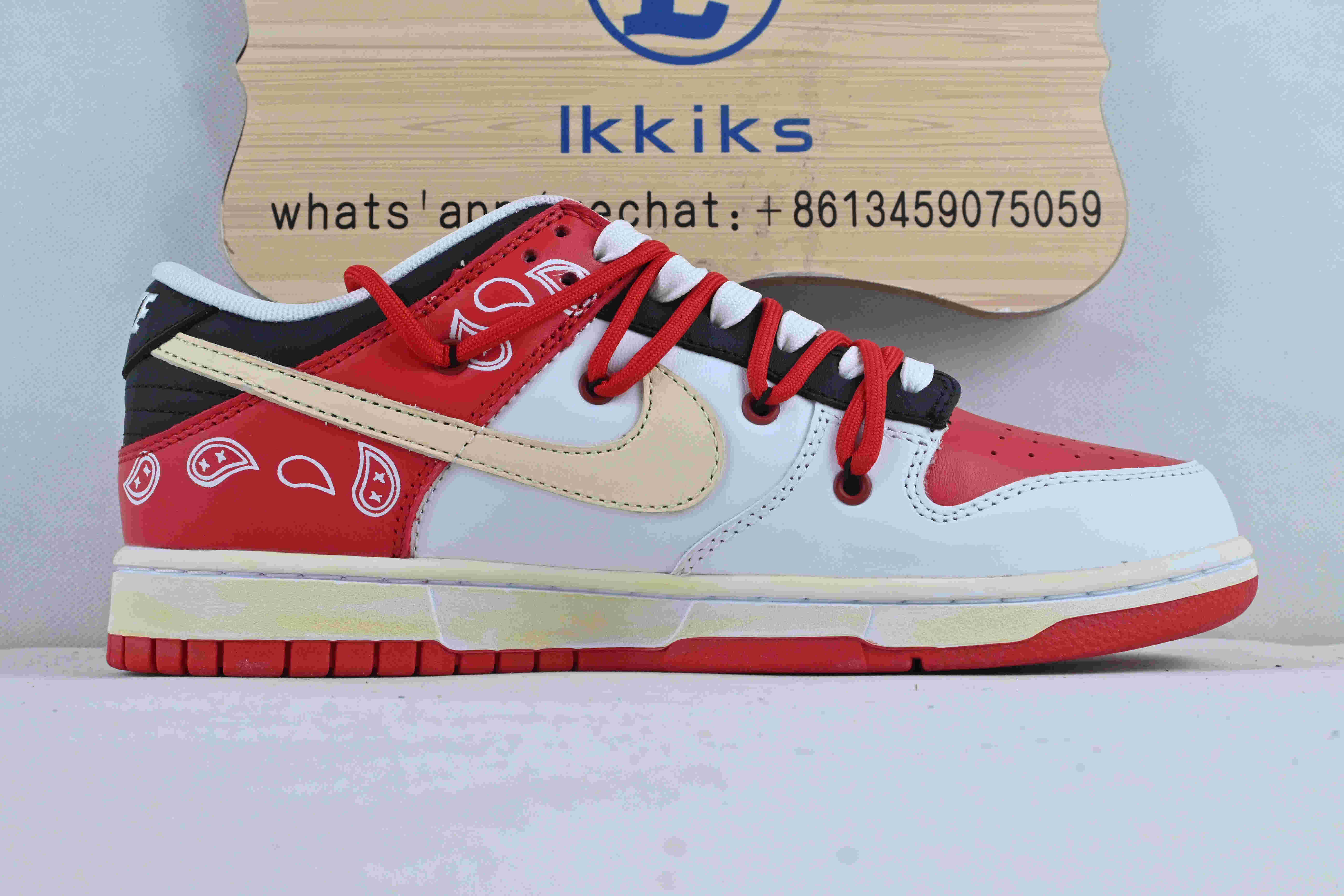 Nike Dunk Low Championship Red