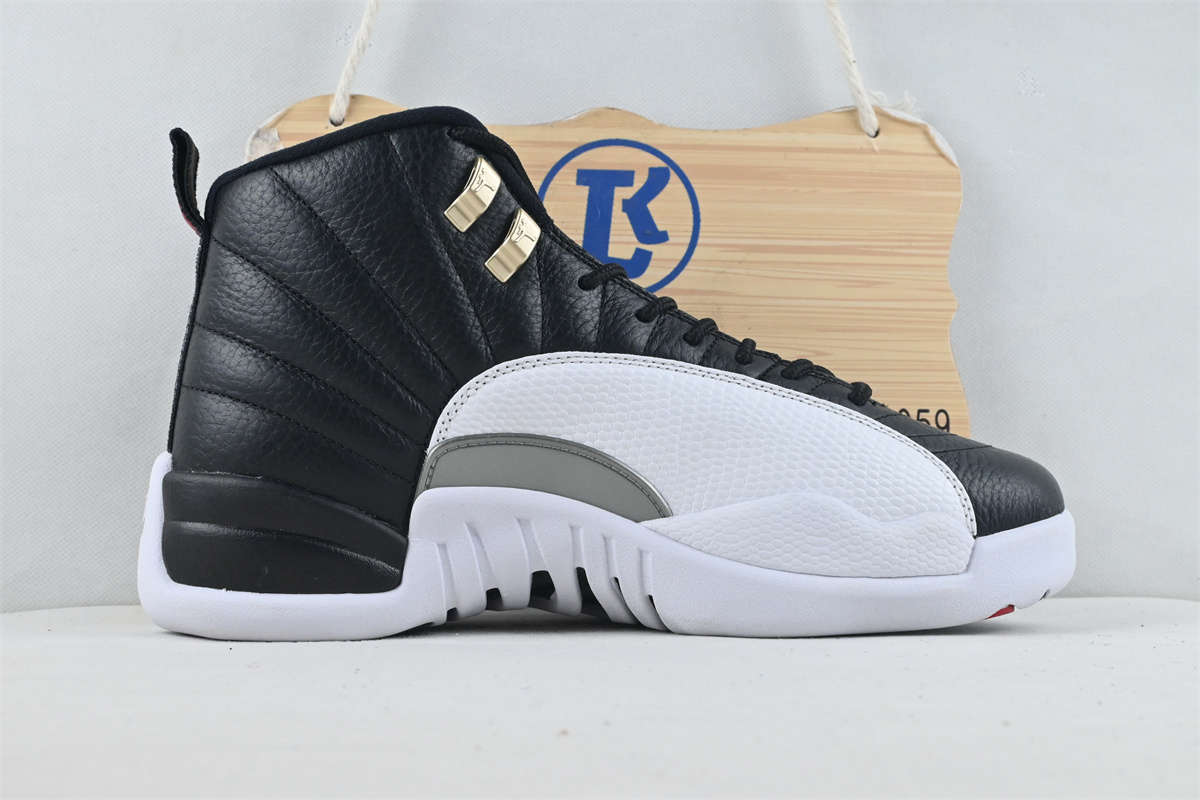 Jordan 12 Retro Playoffs (2022)