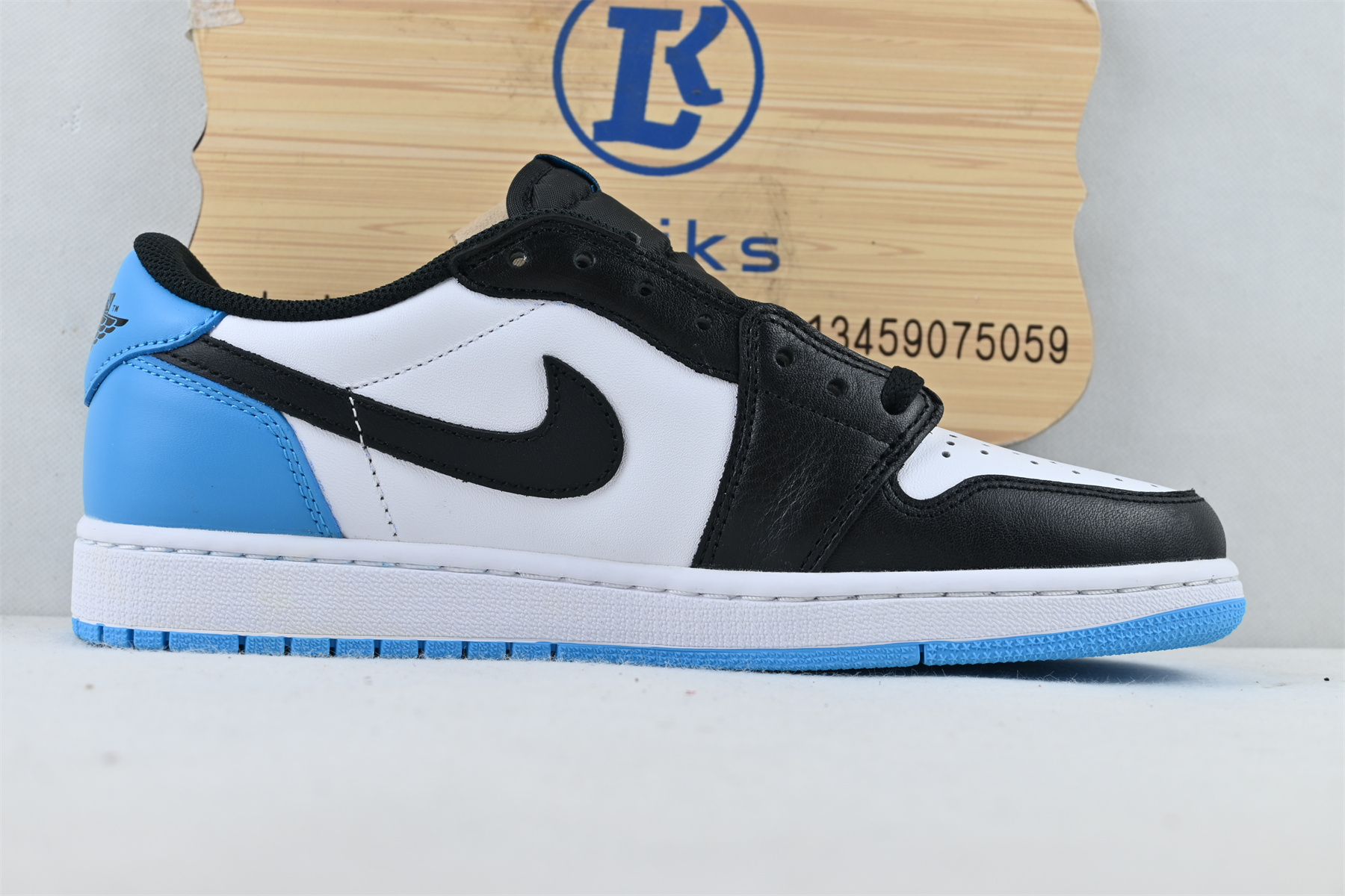 Jordan 1 Low Blue