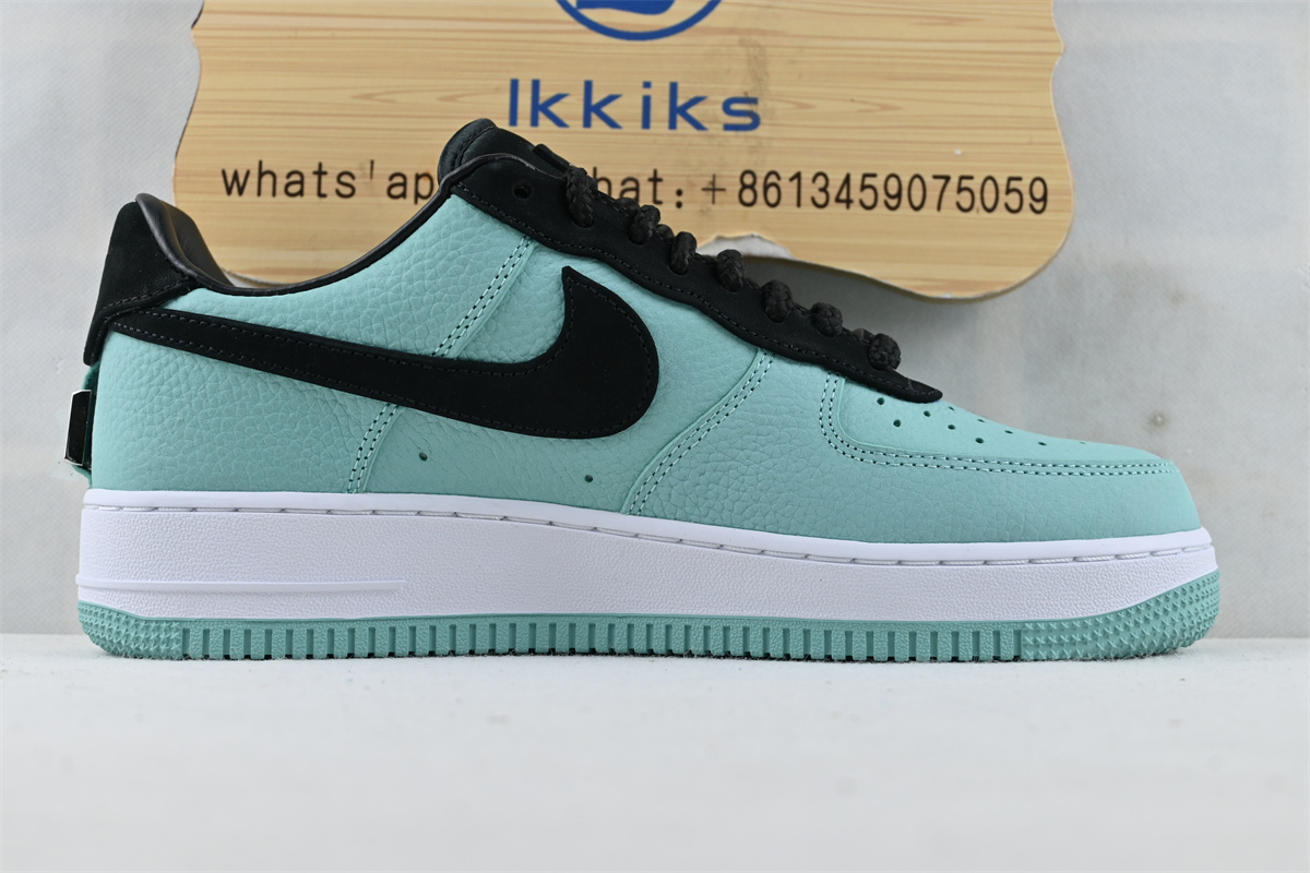 Nike x T*f*ny and Co. Air Force 1