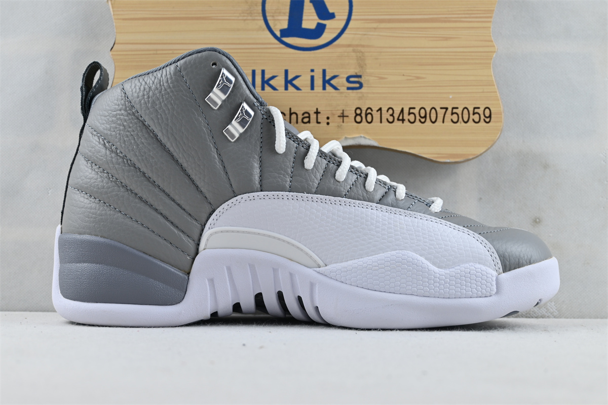 Air Jordan 12 Stealth