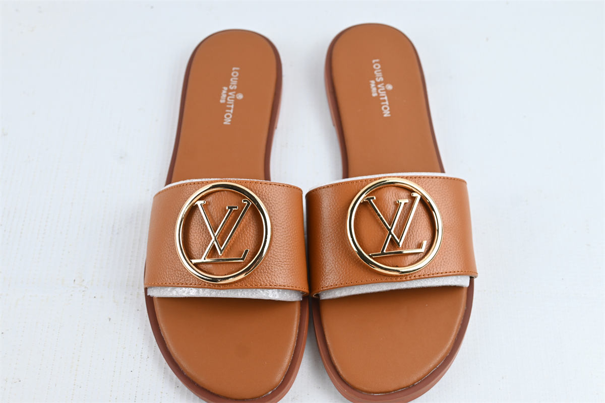 L0vis Vvtt0n Slipper