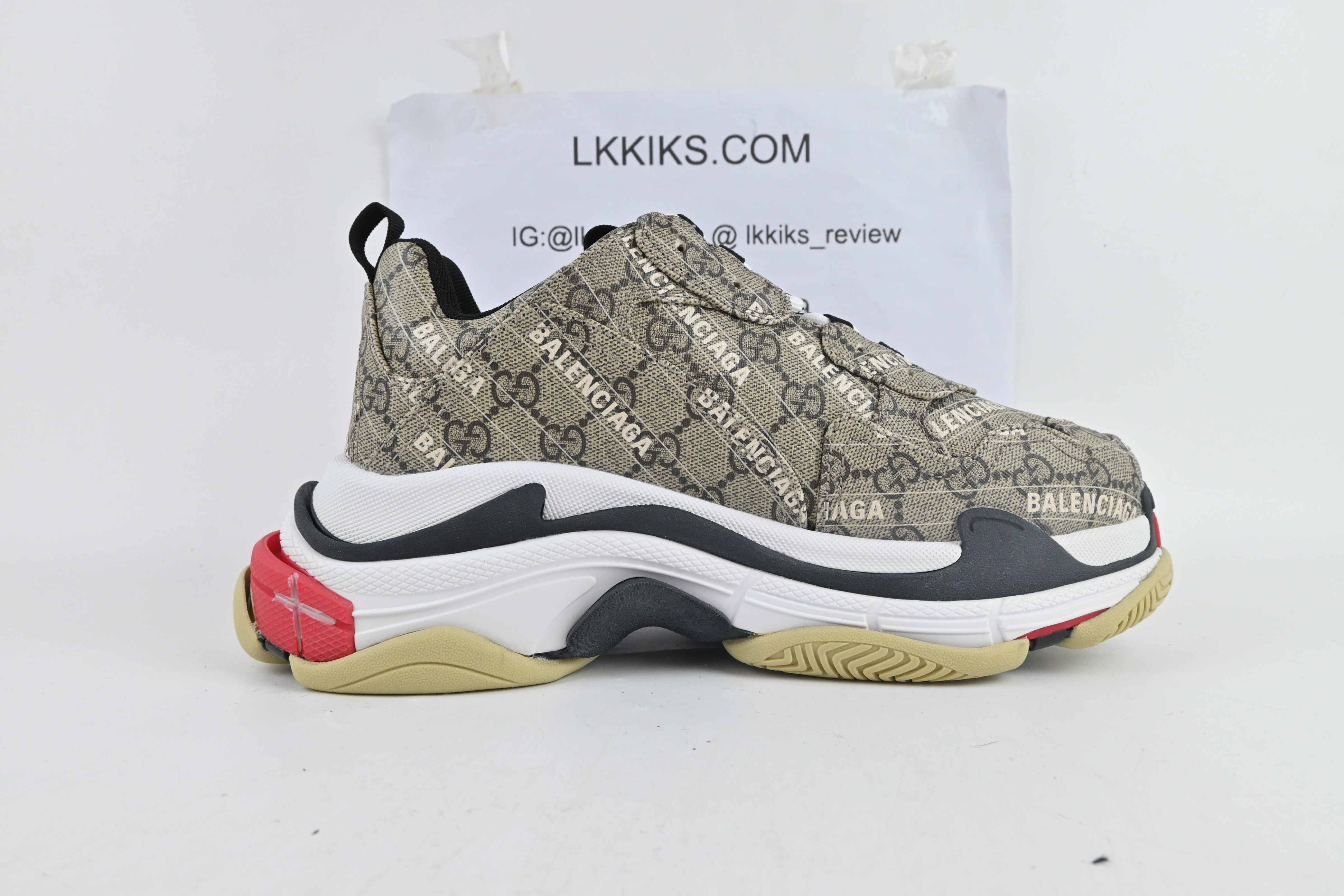 Gvc*1 x Ba1en*iaga The Hacker Project Triple S Beige