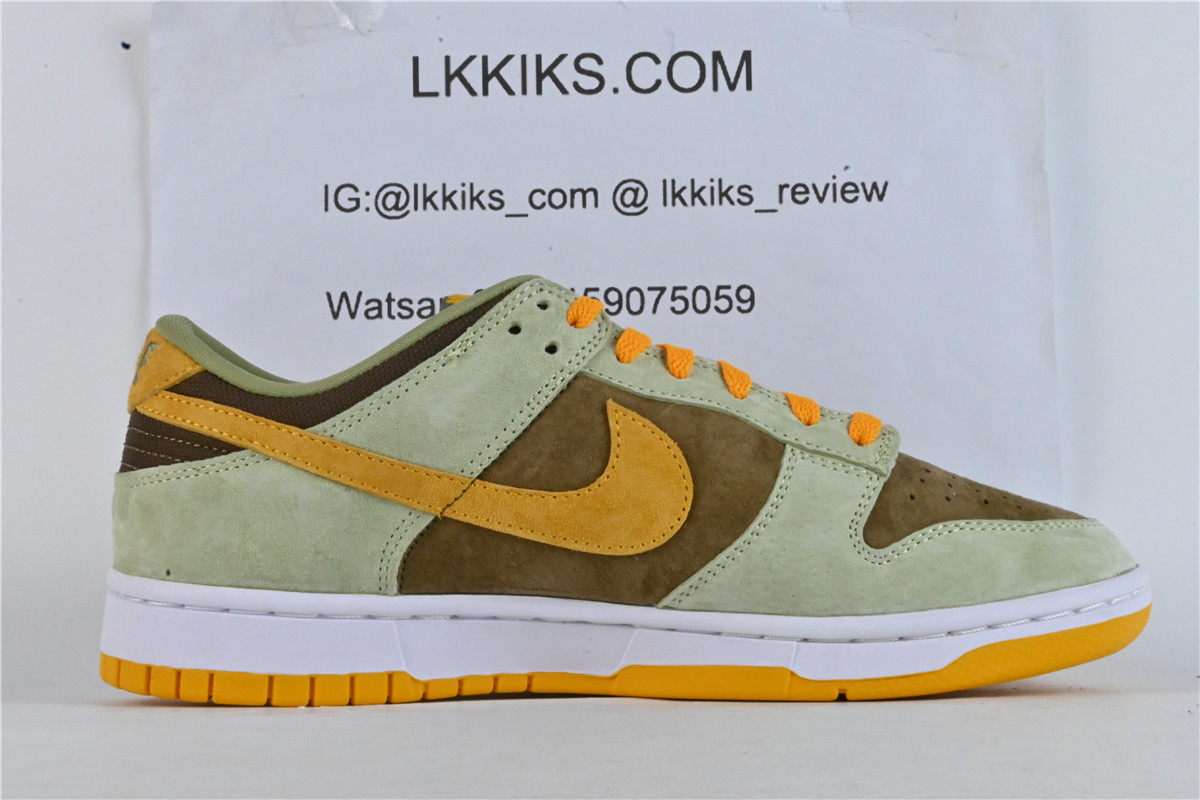 Nike Dunk Low "Dusty Olive"